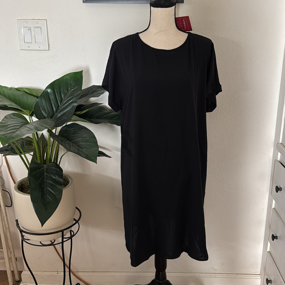 Black Short Sleeve Dress